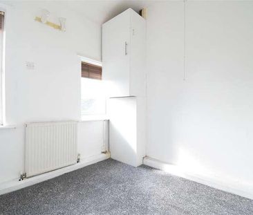 Warren Avenue, Wakefield, WF2 - Photo 6