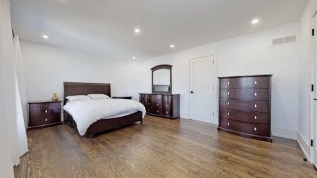 For Lease - 54 Fairmeadow Avenue, Toronto, Ontario - Photo 3