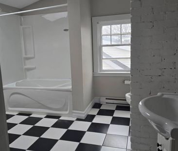 Dartmouth townhome utilities all included - Photo 6