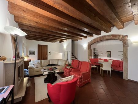 TRILOCALE IN AFFITTO CON POSTO AUTO COPERTO - CENTRO STORICO ZTL - Photo 4