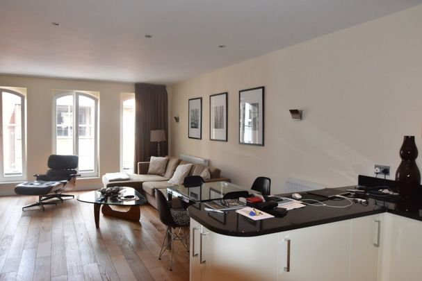 William Street, Windsor, Berkshire,SL4 - Photo 1