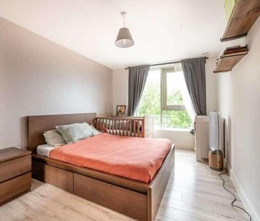 New Willow House, Plaistow, E13 - Photo 1