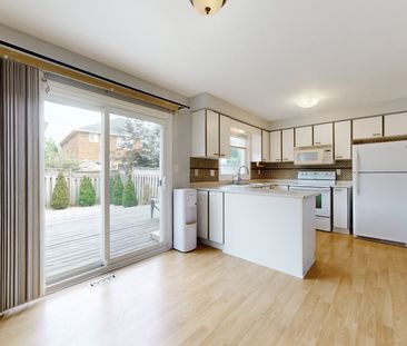 For Lease - 3360 Scotch Pine Gate, Mississauga, Ontario - Photo 6