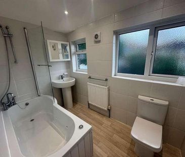 Barrington Parade, Gomersal, Cleckheaton, BD19 - Photo 5