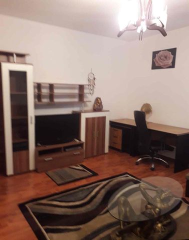 Inchiriez apartament 2 camere, decomandat, zona balcescu - Photo 2