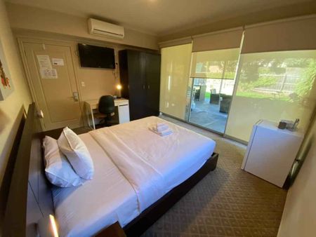 Room 5 (Non Ensuite) - Photo 5