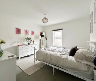 2 bedroom semi-detached house to rent - Photo 5