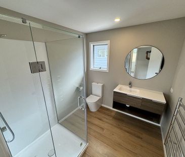 Fully renovated 4bedroom home. Move in March! - Photo 1