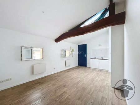 Location Appartement 2 pièces 30 m2 à Saint-Médard-de-Guizières - Photo 3