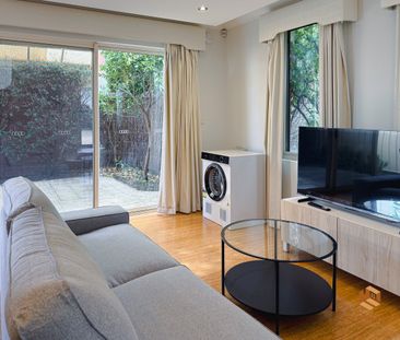 Victoria Park - Photo 2