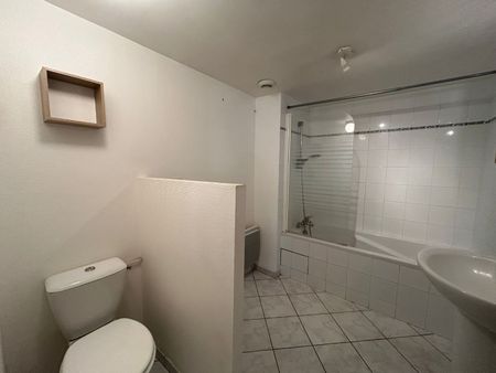 Location Appartement 2 pièces 51m² COGNAC 16100 - Photo 5