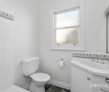 25 Alma Terrace, Newport VIC 3015 - House For Rent | Domain - Photo 5