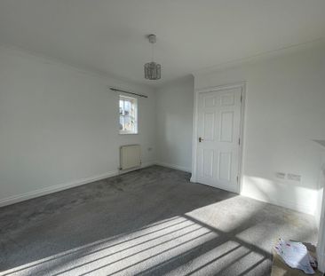 4 bedroom end of terrace house to rent - Photo 5