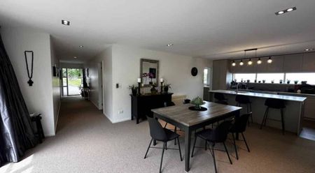 Simply stunning and super private - Photo 3