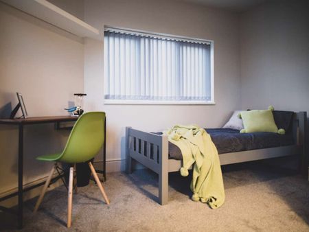 High Spec Cozy Double Room- Happy Land North Room 3 - Photo 4