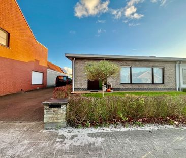 BUNGALOW MET TWEE SLAAPKAMERS - TUIN EN TWEE GARAGES - Photo 5