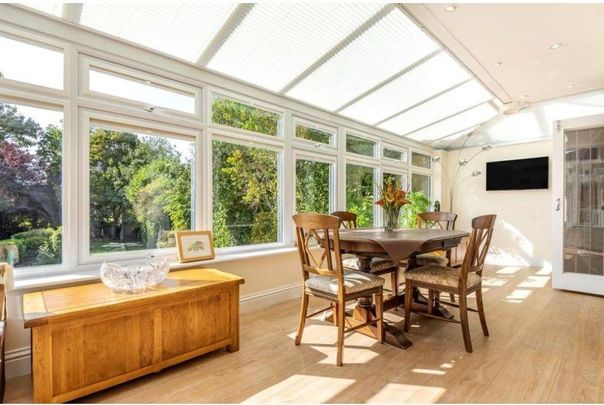 5 bedroom detached house to rent - Photo 1