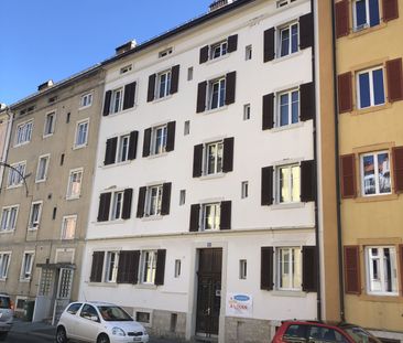 Chaux-de-Fonds, joli 1.5 pièces rénové avec balcon - Photo 5
