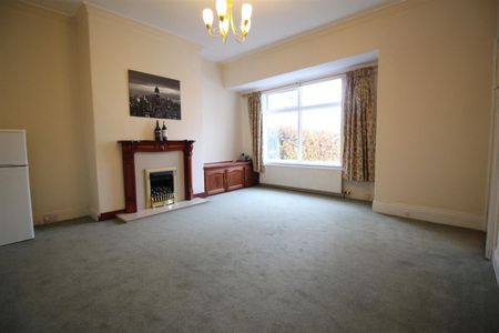 4 Bedroom Bungalow - Semi Detached - Photo 5