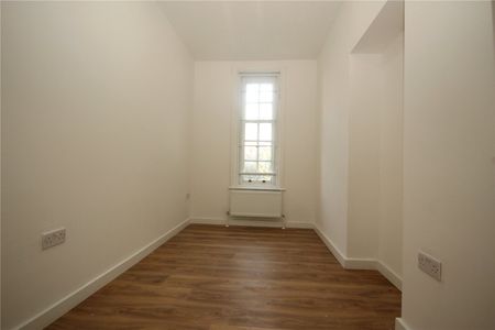 Streatham High Road, London, SW16 1DA - Photo 2