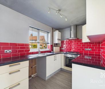 2 bedroom semi-detached house to rent - Photo 2