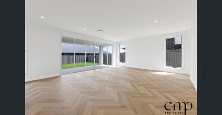 Brand New 5 Bedroom Home - Photo 4