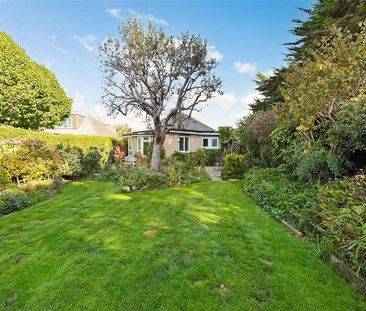 Outerwyke Road, Felpham, PO22 - Photo 2