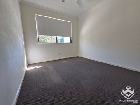 TOWNHOUSE FOR $750 PER WEEK - Photo 5