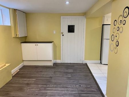 For Lease - 162 Donald Avenue Unit# Basement, Toronto, Ontario - Photo 3