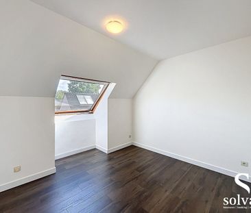 Dakappartement GERENOVEERD met 1 slaapkamer - centrum Ursel - Photo 2