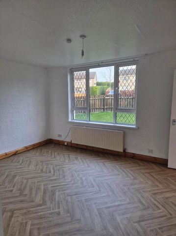 13 Ransevyn Park, Carrickfergus, BT38 9LY - Photo 2