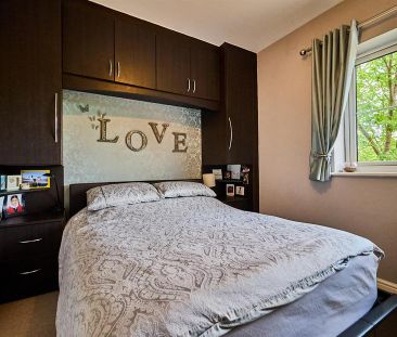 3 bedroom link detached house to rent - Photo 5