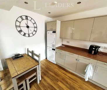 Room F Medcrest House, Melville Street, Wombwell, Barnsley, South Y... - Photo 4