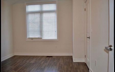 For Lease - 33 Villadowns Trail, Brampton, Ontario - Photo 3