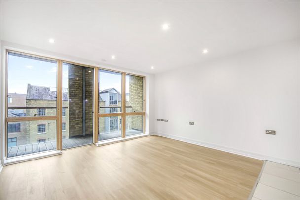Hertford Road, London, N1 5QT - Photo 1