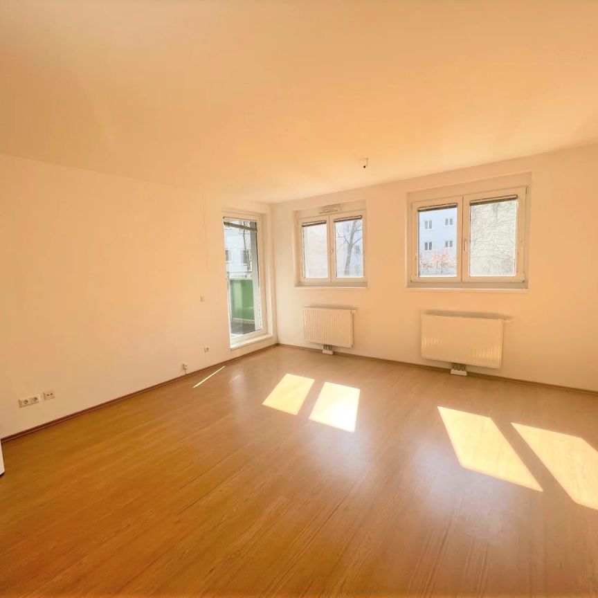 Ruhige 2-Zimmerwohnung mit Balkon in den Innenhof - Photo 1