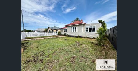 Beautifully Updated 4-Bedroom Home in Carey Park - Photo 2