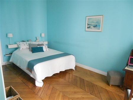 Location Appartement 5 pièces 130m² PARIS 8ème - Photo 2