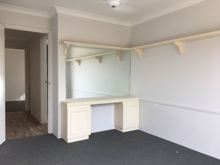 Low Maintenance Unit - Photo 3