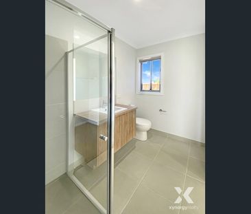 Immaculate 4 Bedroom Family Home in Rockbank - Photo 6