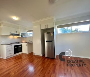 EXQUISITE GRANNT FLAT IN PRIME LOCATION! - Photo 5