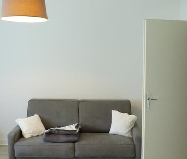 Location Appartement 1 pièce 28m² NEUILLY SUR SEINE 92200 - Photo 5
