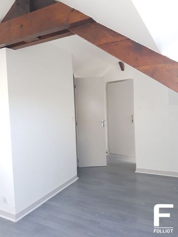 A LOUER Studio 50000 Saint-Lô CENTRE VILLE 10.20 m² - Photo 3