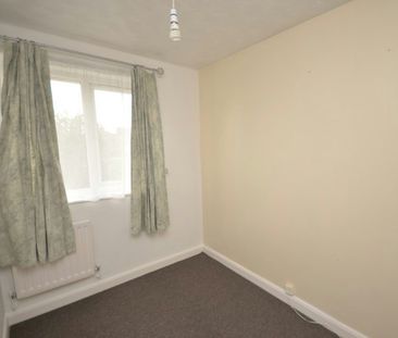 Terraced House to rent on - Photo 4