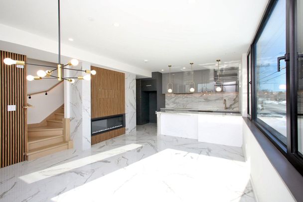 For Lease - 2 Owen Drive, Toronto, Ontario - Photo 1