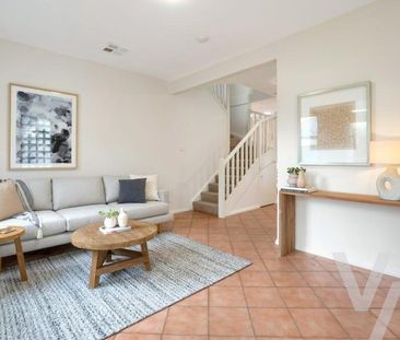 3/5 Steel Street, Hamilton - Photo 1