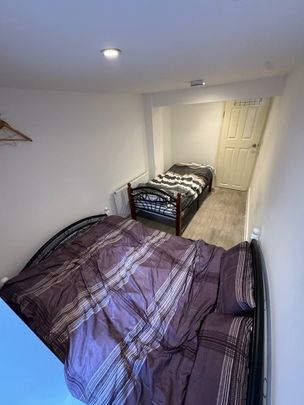 Room in a Shared House, Brayards Road, SE15 - Photo 1