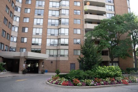 For Lease - 7601 Bathurst Street Unit# 1105, Vaughan, Ontario - Photo 3