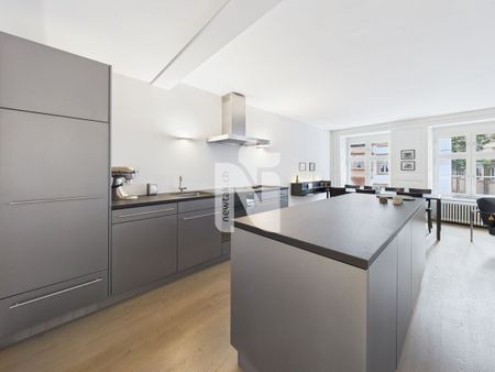 Lichtdurchflutete, möblierte 3.5-Zimmer-Wohnung mit grossem Balkon in zentraler Lage beim Spalentor - Foto 2