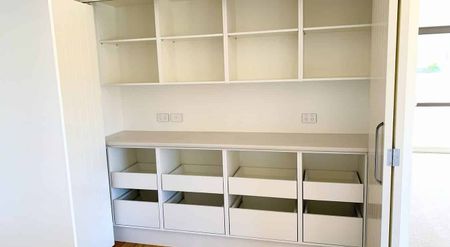 Modern 4-Bedroom Family Home in Wallaceville - Photo 4